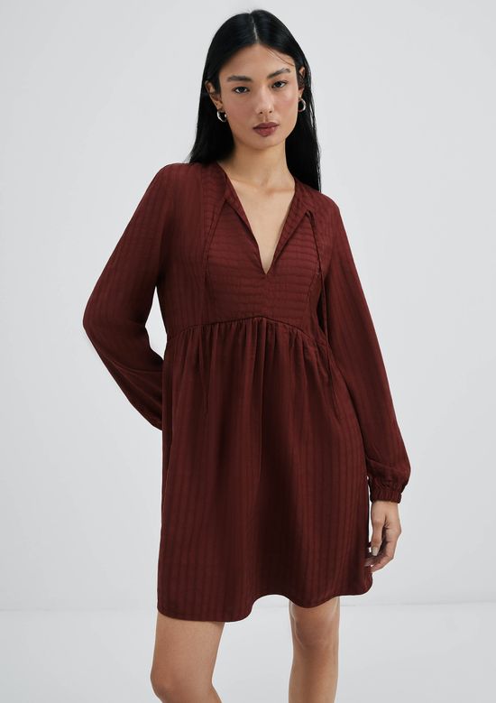 Foto do produto: Vestido Curto Evasê Manga Longa - Vinho