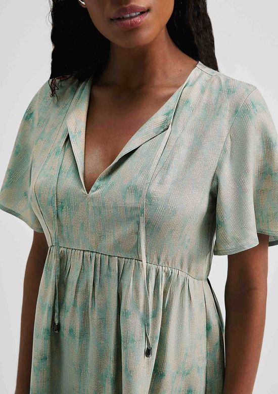 Foto do produto: Vestido Curto Evasê Estampado Em Viscolinho - Verde