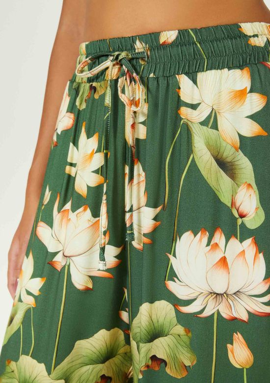 Foto do produto: Calça Feminina Cintura Alta Floral Hering + Thai de Melo - Verde
