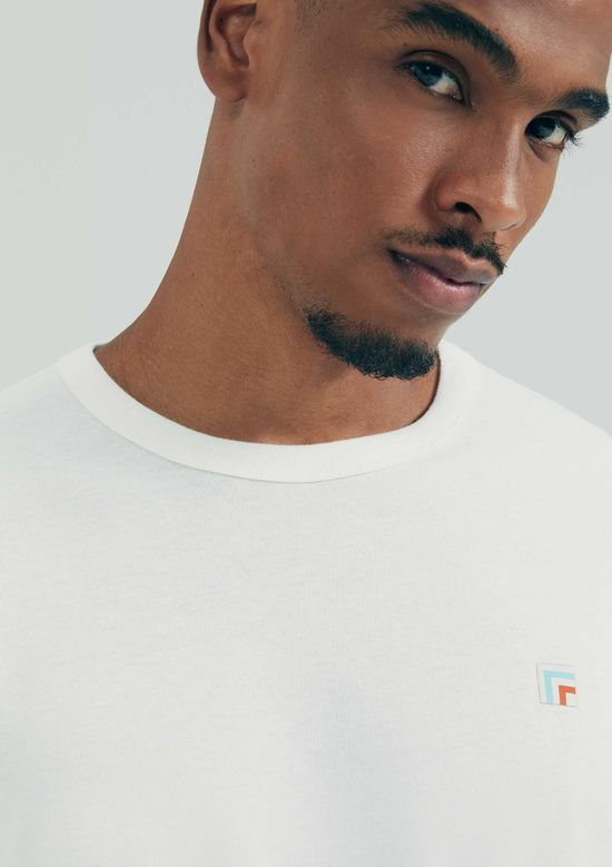 Foto do produto: Camiseta Masculina Manga Curta Com Estampa - Off white