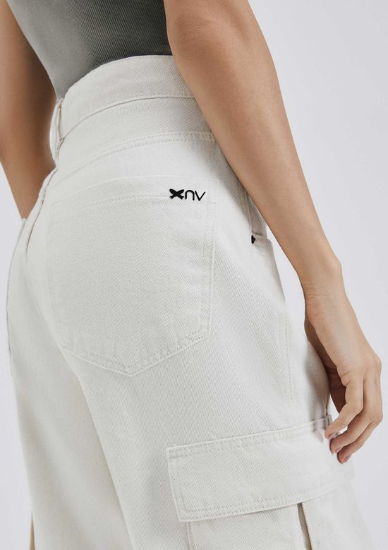 Foto do produto: Calça Feminina Reta Cargo Em Sarja Cintura Baixa Hering + NV - Off white