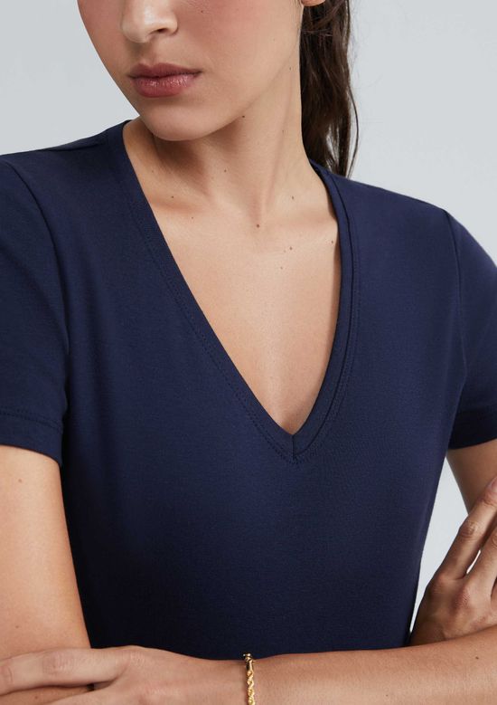 Foto do produto: Blusa Básica Feminina Slim Decote V - Azul