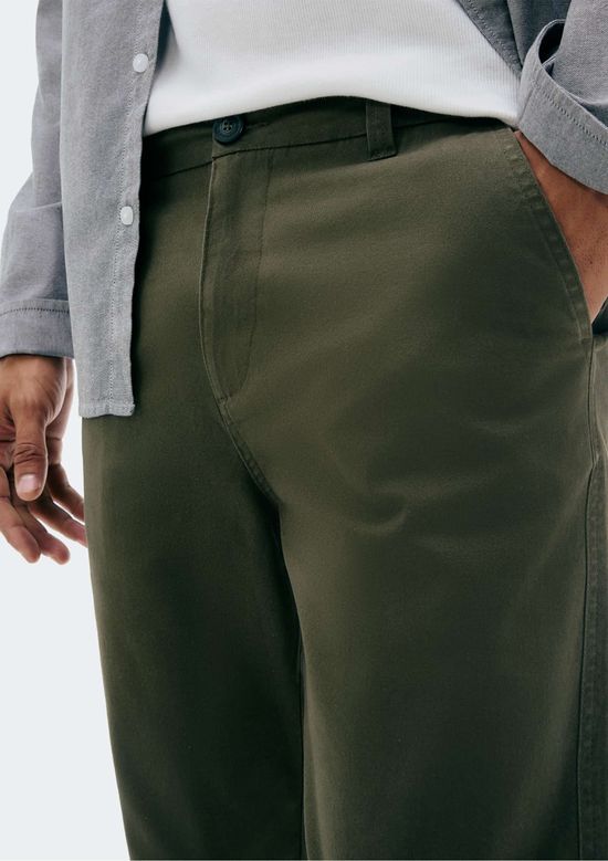 Foto do produto: Calça Básica Masculina Chino Slim Em Sarja Com Elastano - Verde