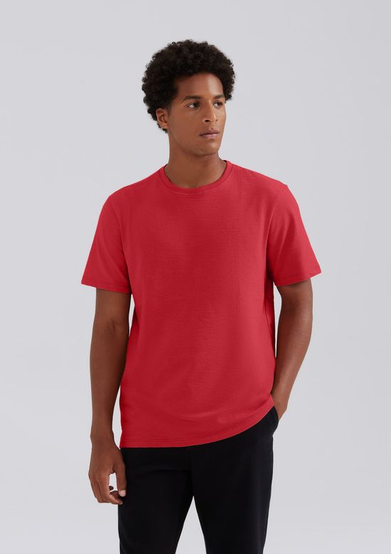 Foto do produto: Camiseta Masculina Comfort Em Malha Flamê - Vermelho