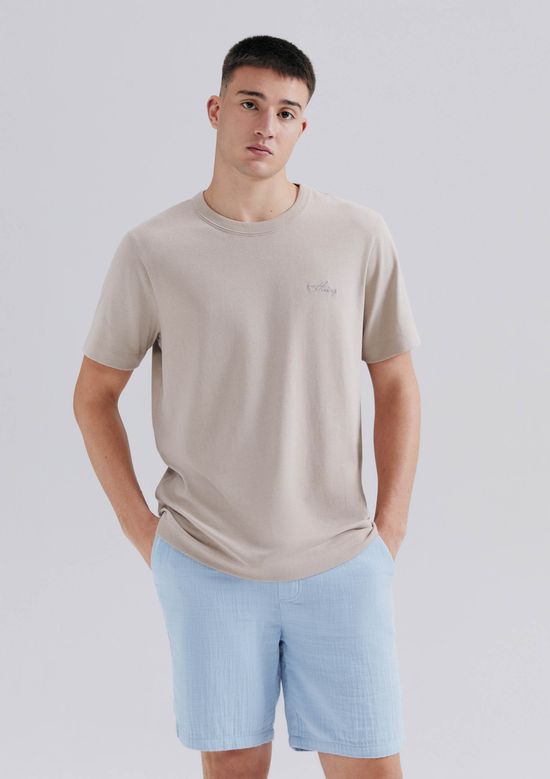 Foto do produto: Camiseta Masculina Comfort Com Bordado - Bege