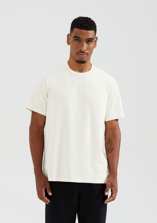 Foto do produto: Camiseta Básica Masculina Comfort Super Cotton - Creme