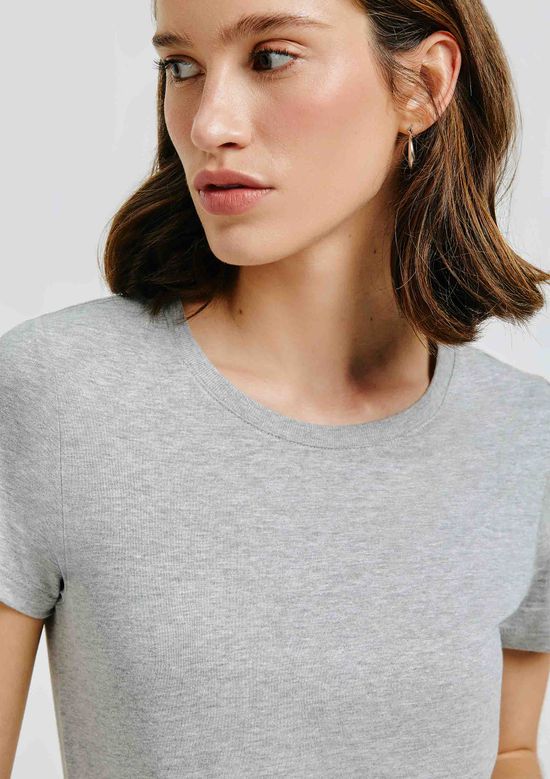 Foto do produto: Blusa Básica Feminina Manga Curta Slim - Cinza