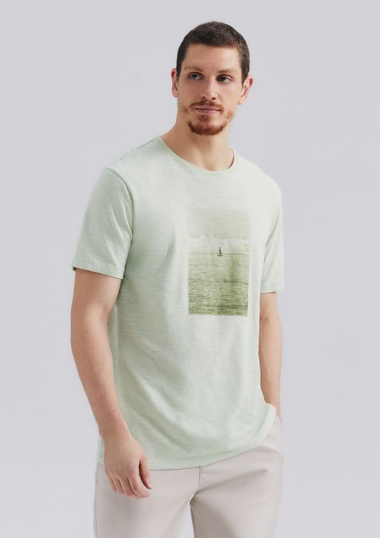 Foto do produto: Camiseta Masculina Em Malha Flamê Com Estampa - Verde