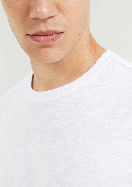 Foto do produto: Camiseta Masculina Comfort Em Malha Flamê - Branco