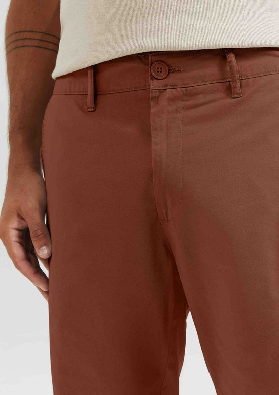 Foto do produto: Bermuda Básica Masculina Chino Reta Em Sarja - Marrom