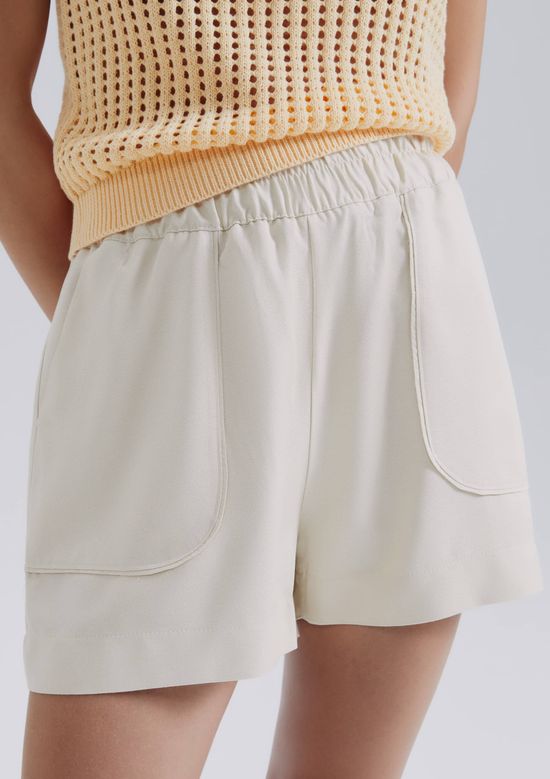 Foto do produto: Shorts Feminino Em Viscose Creponada - Creme