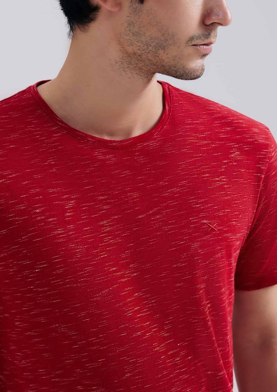 Foto do produto: Camiseta Básica Masculina Em Malha Jet - Vermelho