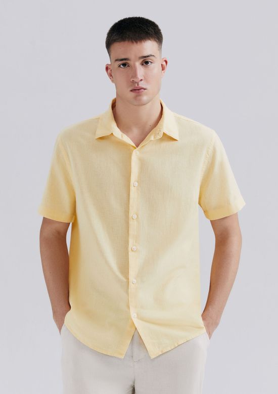 Foto do produto: Camisa Masculina Manga Curta Slim Com Linho - Amarelo