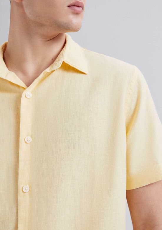 Foto do produto: Camisa Masculina Manga Curta Slim Com Linho - Amarelo