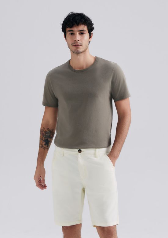 Foto do produto: Bermuda Básica Masculina Chino Em Tecido Fio Tinto - Creme