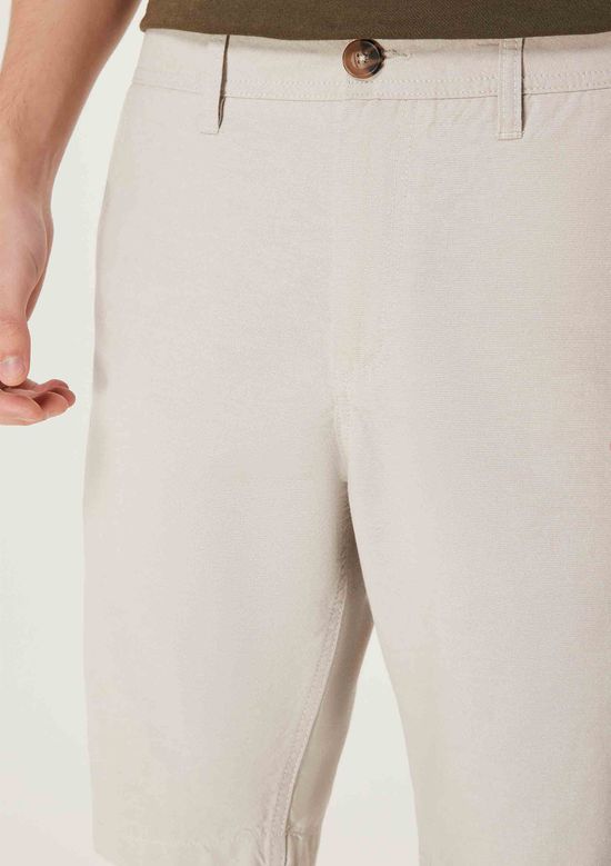 Foto do produto: Bermuda Masculina Em Sarja Chino - Cinza