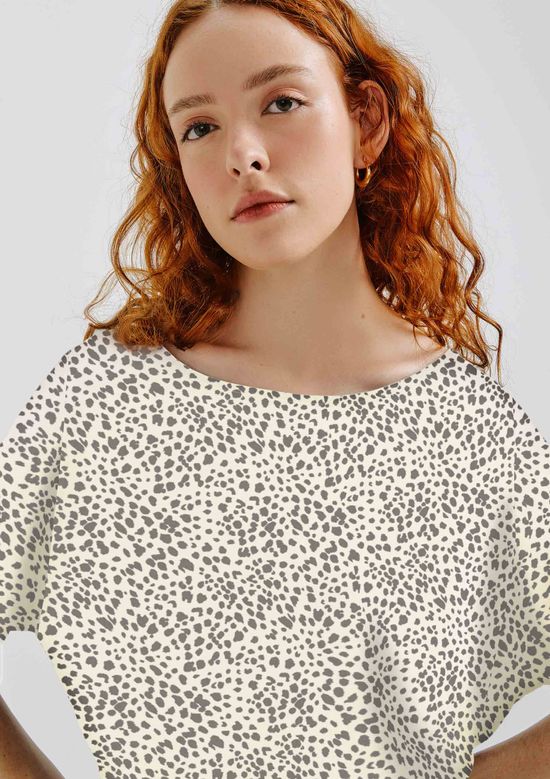 Foto do produto: Blusa Feminina Manga Curta Animal Print - Off white