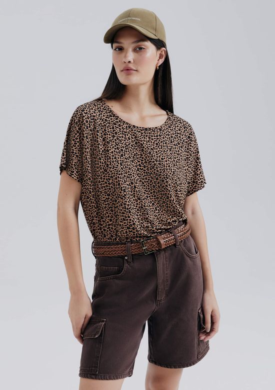 Foto do produto: Blusa Feminina Manga Curta Animal Print - Marrom