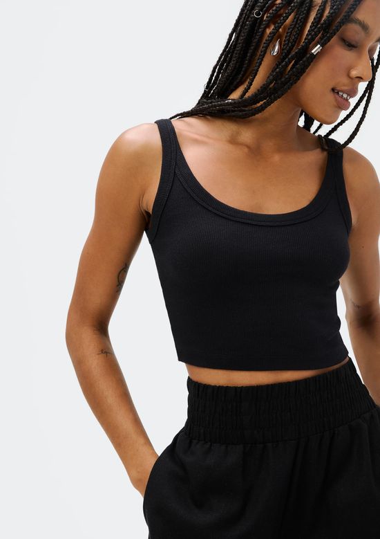 Foto do produto: Regata Básica Feminina Cropped Em Ribana Canelada - Preto