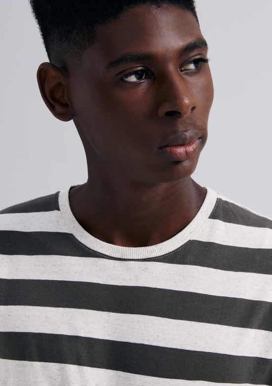Foto do produto: Camiseta Masculina Manga Curta Fio Tinto Bossa - Verde