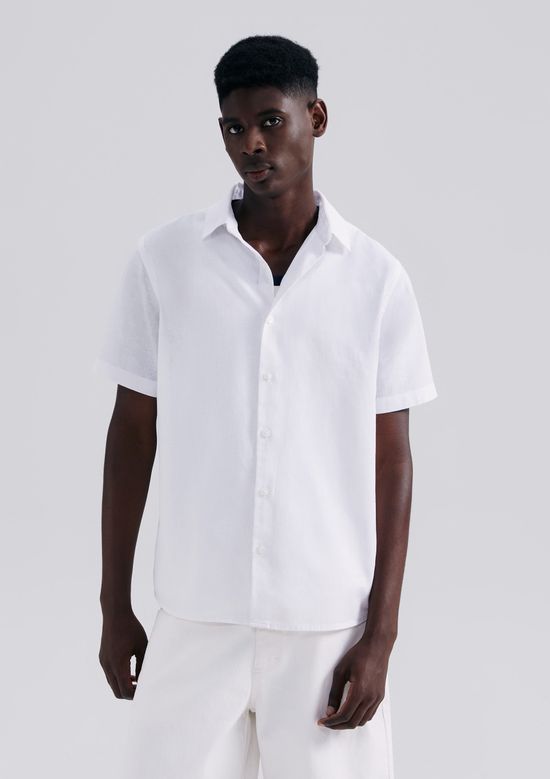 Foto do produto: Camisa Masculina Manga Curta Em Malha Texturizada - Off white