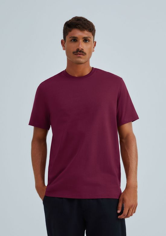 Foto do produto: Camiseta Básica Masculina Comfort Super Cotton - Vinho