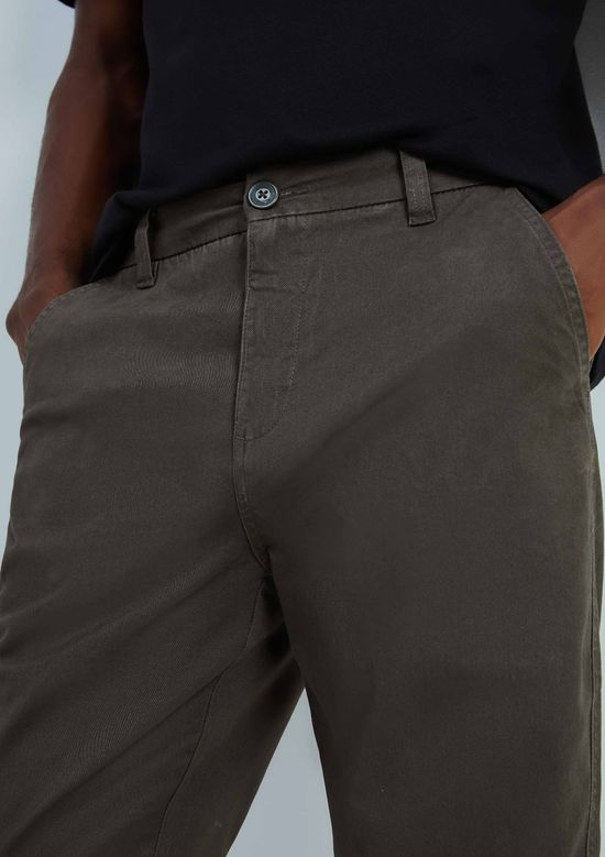 Foto do produto: Calça Básica Masculina Chino Slim Em Sarja Com Elastano - Verde