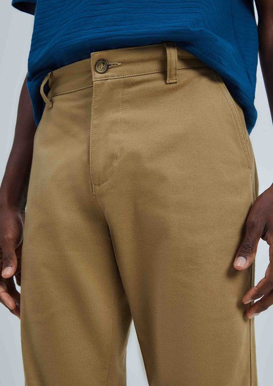 Foto do produto: Calça Básica Masculina Chino Slim Em Sarja Com Elastano - Marrom