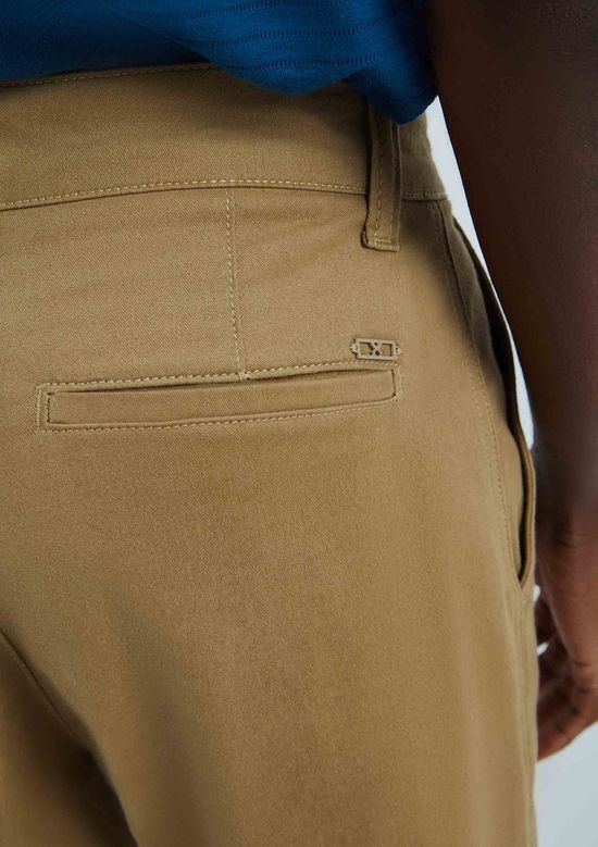 Foto do produto: Calça Básica Masculina Chino Slim Em Sarja Com Elastano - Marrom