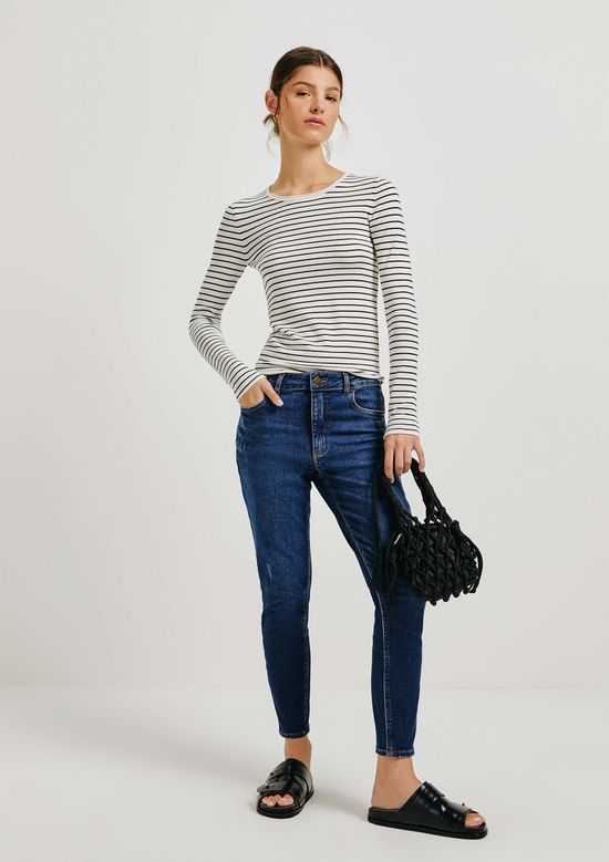 Foto do produto: Calça Jeans Básica Feminina Cintura Média Skinny Com Puídos - Azul