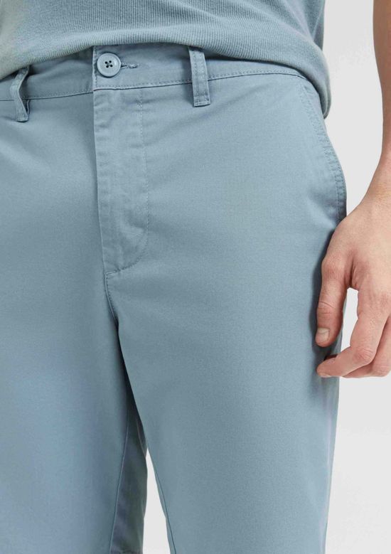 Foto do produto: Bermuda Básica Masculina Chino Reta Em Sarja - Azul