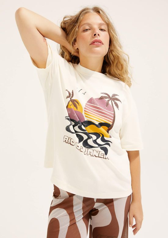 Foto do produto: Camiseta Oversized Com Estampa Hering + Cosmo - Creme