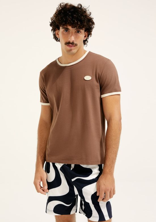 Foto do produto: Camiseta Com Estampa Hering + Cosmo - Marrom