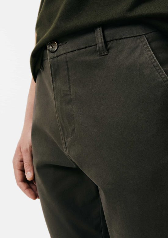 Foto do produto: Calça Básica Masculina Chino Slim Em Sarja Com Elastano - Verde