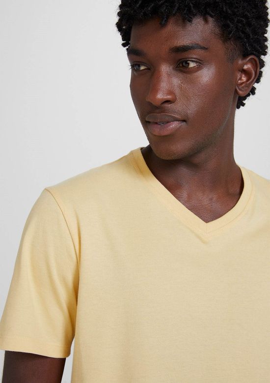 Foto do produto: Camiseta Básica Masculina Manga Curta Com Decote V World - Amarelo