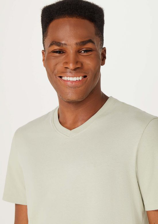 Foto do produto: Camiseta Básica Masculina Manga Curta Decote V World - Verde