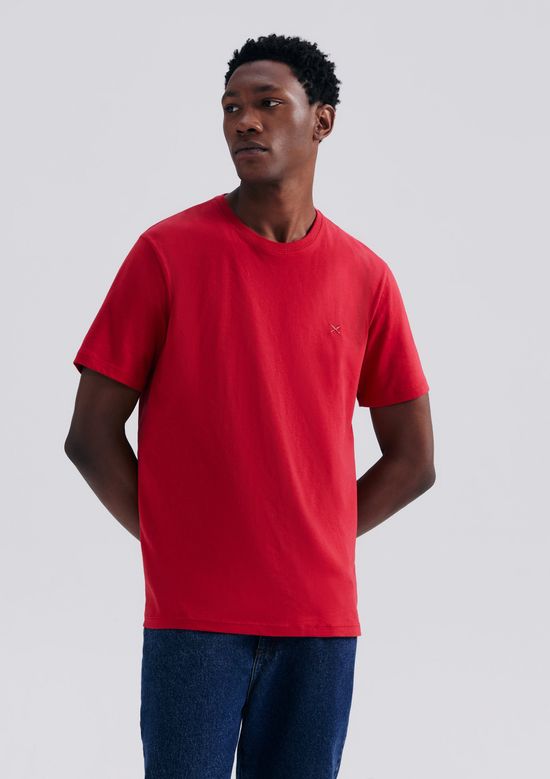 Foto do produto: Camiseta Básica Masculina World Com Bordado - Vermelho