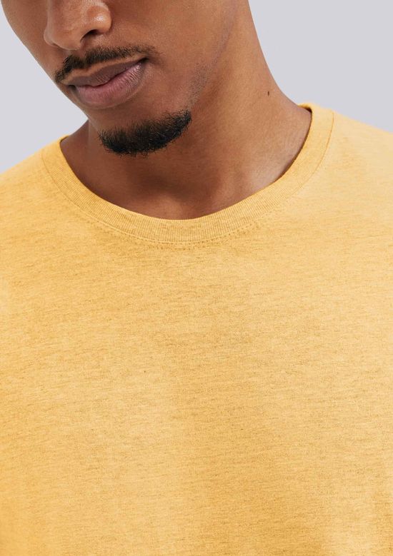 Foto do produto: Camiseta Básica Unissex Manga Curta Regular World - Amarelo