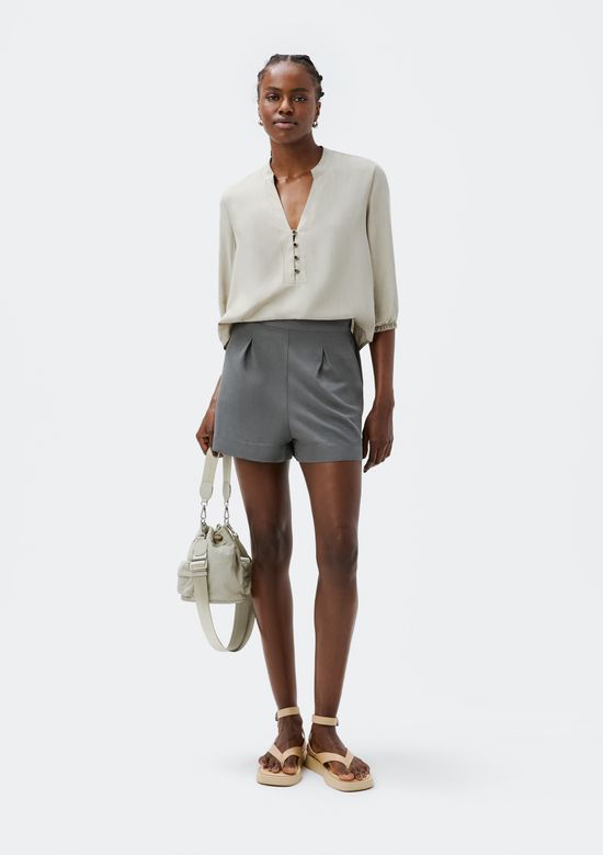 Foto do produto: Shorts Feminino Cintura Alta Em Viscolinho - Cinza