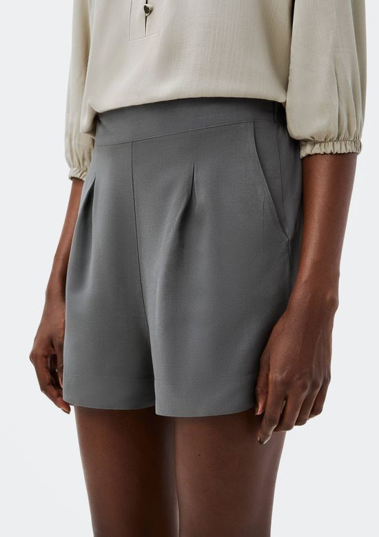 Foto do produto: Shorts Feminino Cintura Alta Em Viscolinho - Cinza