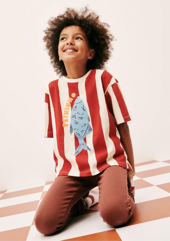 Foto do produto: Camiseta Infantil Unissex Box Estampada Mini Me Hering Kids + Renata Vanzetto - Vermelho