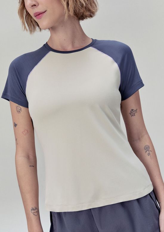 Foto do produto: Camiseta Esportiva Feminina Raglan Proteção UV 50+ - Off white