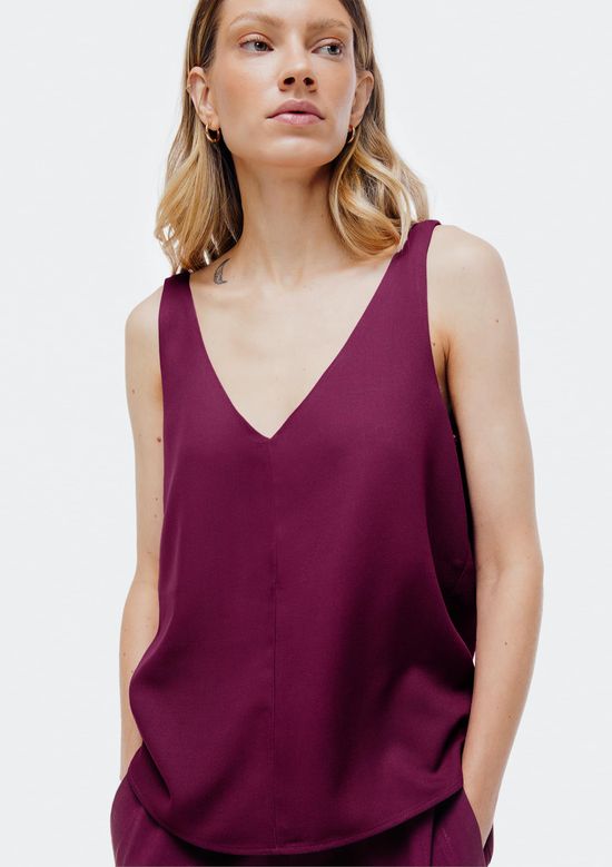 Foto do produto: Regata Feminina Decote V Em Tecido Creponado - Roxo