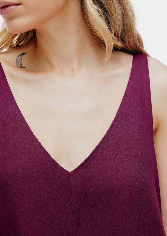 Foto do produto: Regata Feminina Decote V Em Tecido Creponado - Roxo