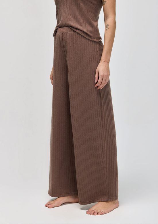 Foto do produto: Calça Feminina Reta Em Tricô - Marrom
