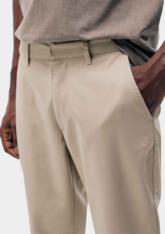 Foto do produto: Calça Masculina Reta Chino Em Sarja - Bege
