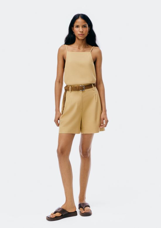 Foto do produto: Shorts Feminino Cintura Alta Em Alfaiataria - Bege