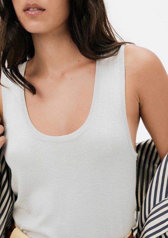 Foto do produto: Regata Feminina Slim Decote U Em Tricô De Viscose - Cinza