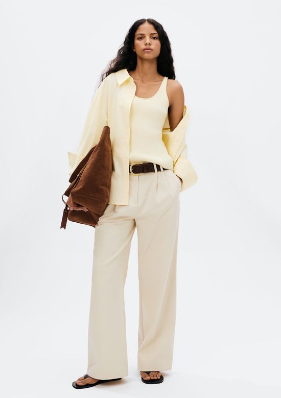 Foto do produto: Regata Feminina Slim Em Tricô Leve - Creme
