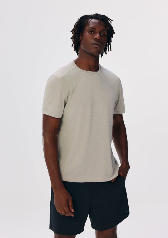 Foto do produto: Camiseta Masculina Manga Raglan Easy Care - Cinza